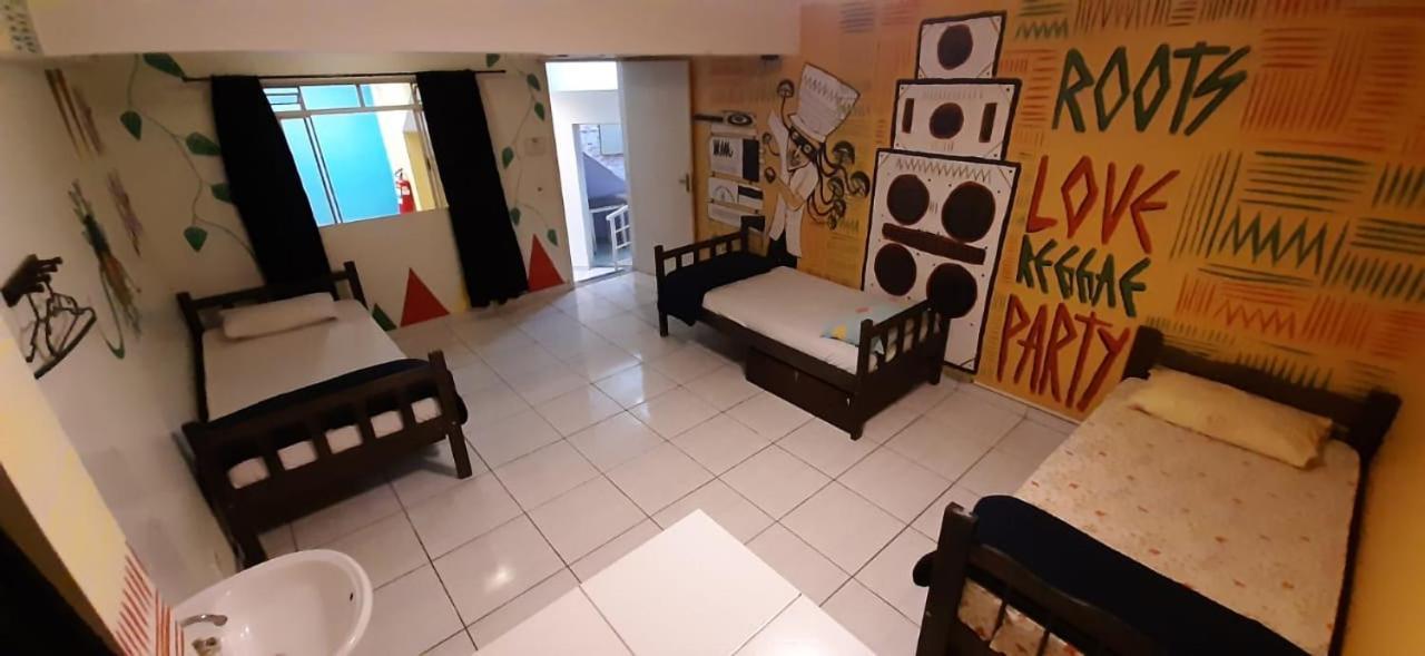 Knock Knock Hostel Κουριτίμπα Εξωτερικό φωτογραφία