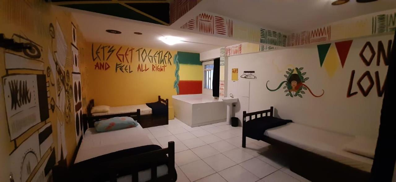 Knock Knock Hostel Κουριτίμπα Εξωτερικό φωτογραφία